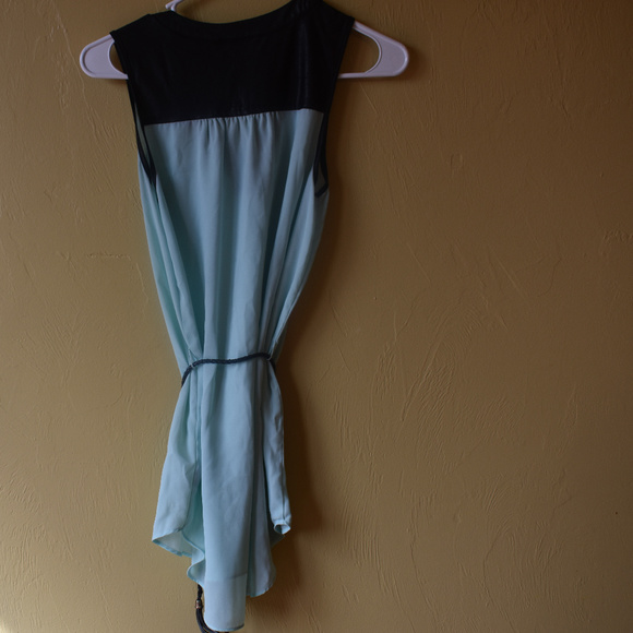 BCX Women's Sleeveless Tunic - Picture 3 of 3